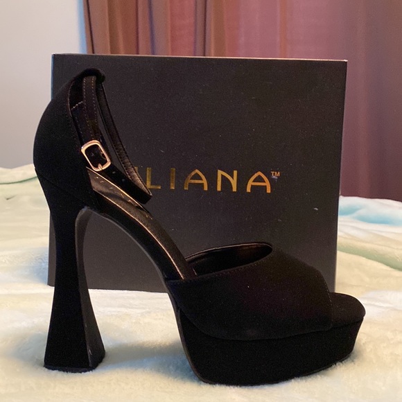 Liliana brand. Platform High heel size 9 black - Picture 6 of 9